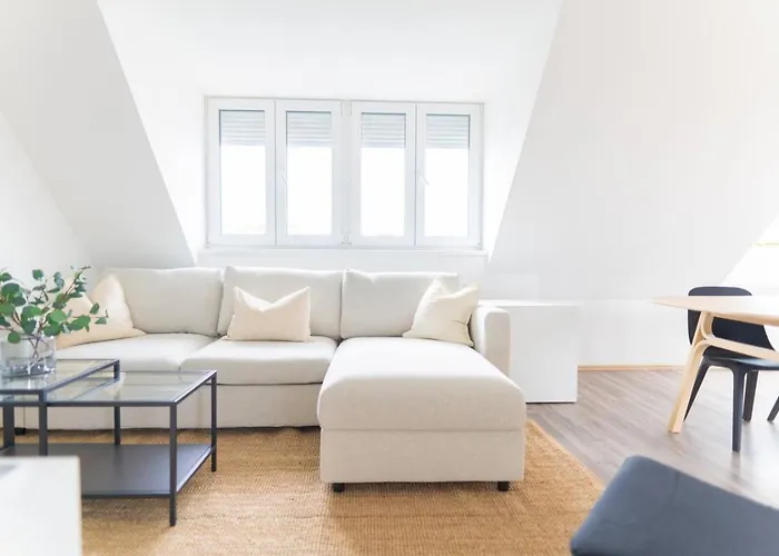 Prater Park Small Penthouse *